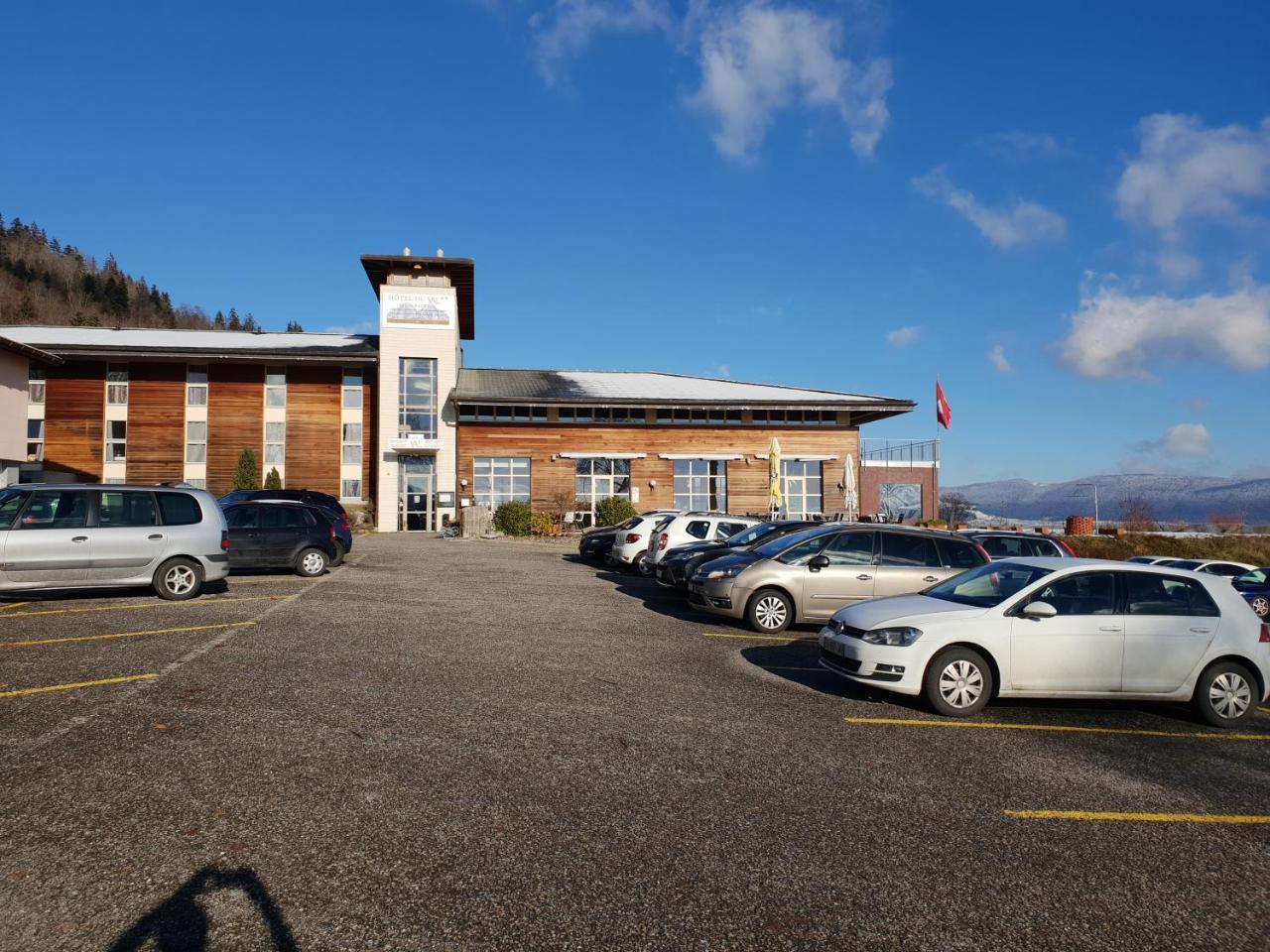 Hotel Du Val Cernier Zewnętrze zdjęcie